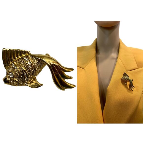 Vintage Gold Tone Fish Brooch w Rhinestones | 1.75" x 1" - Picture 1 of 8